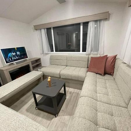 Garden Guest House Hovik Luaran gambar