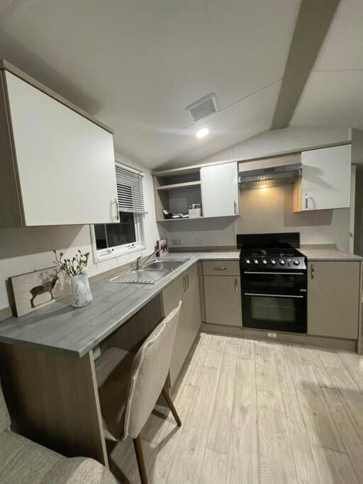 Garden Guest House Hovik Luaran gambar