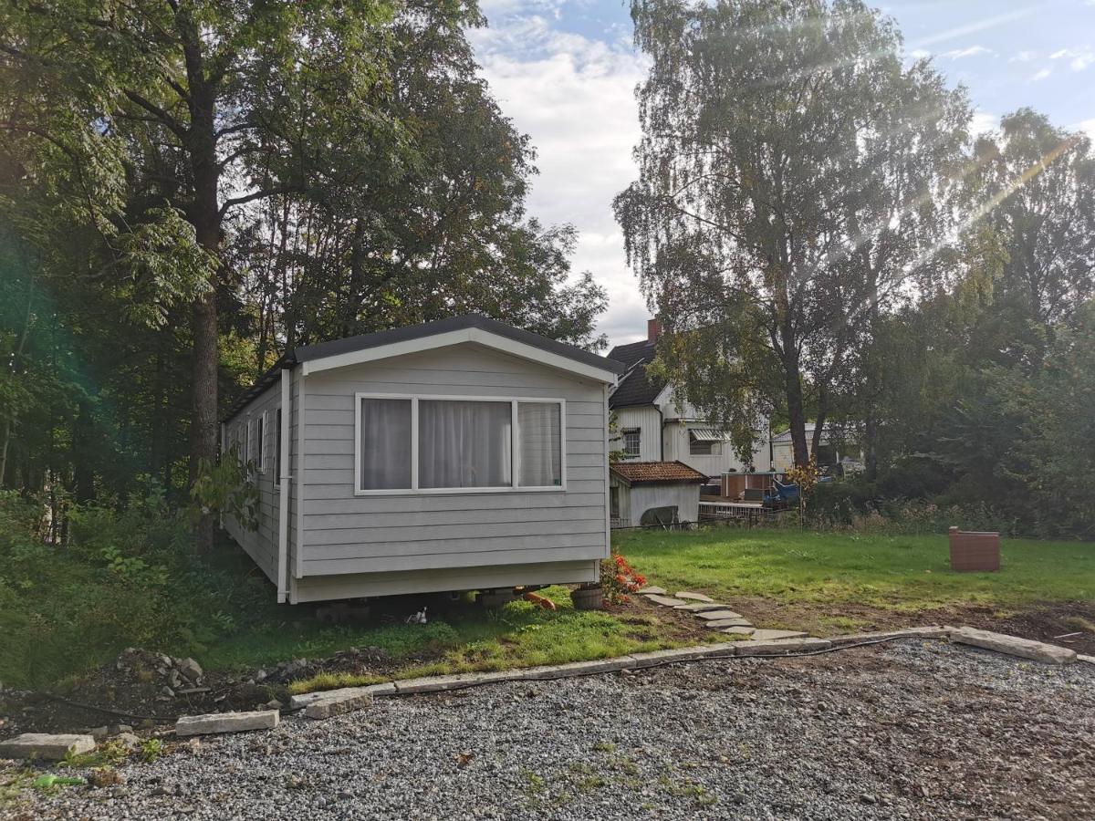 Garden Guest House Hovik Luaran gambar